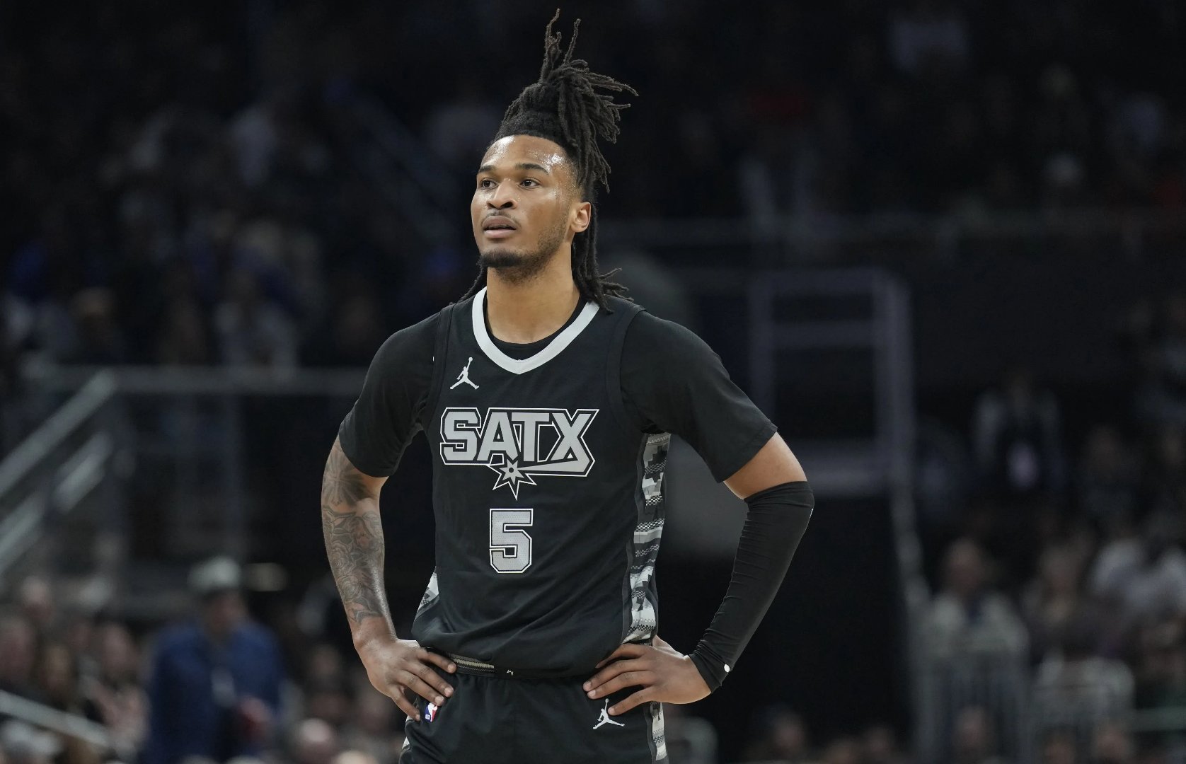 加时末段全明星赛焦点战；圣安东尼奥马刺完成体检；悬念犹存；年轻球员得到机会的简单介绍